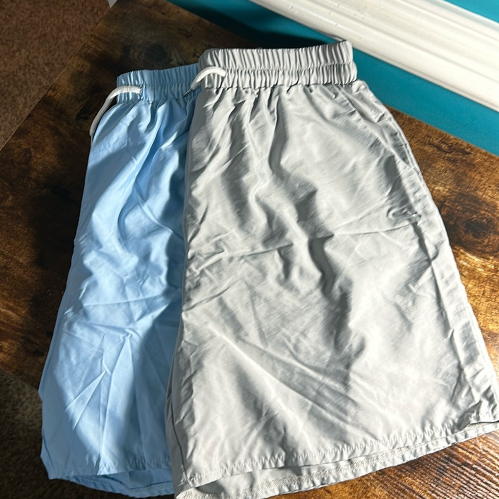 Men’s 2pk of Romwe shorts